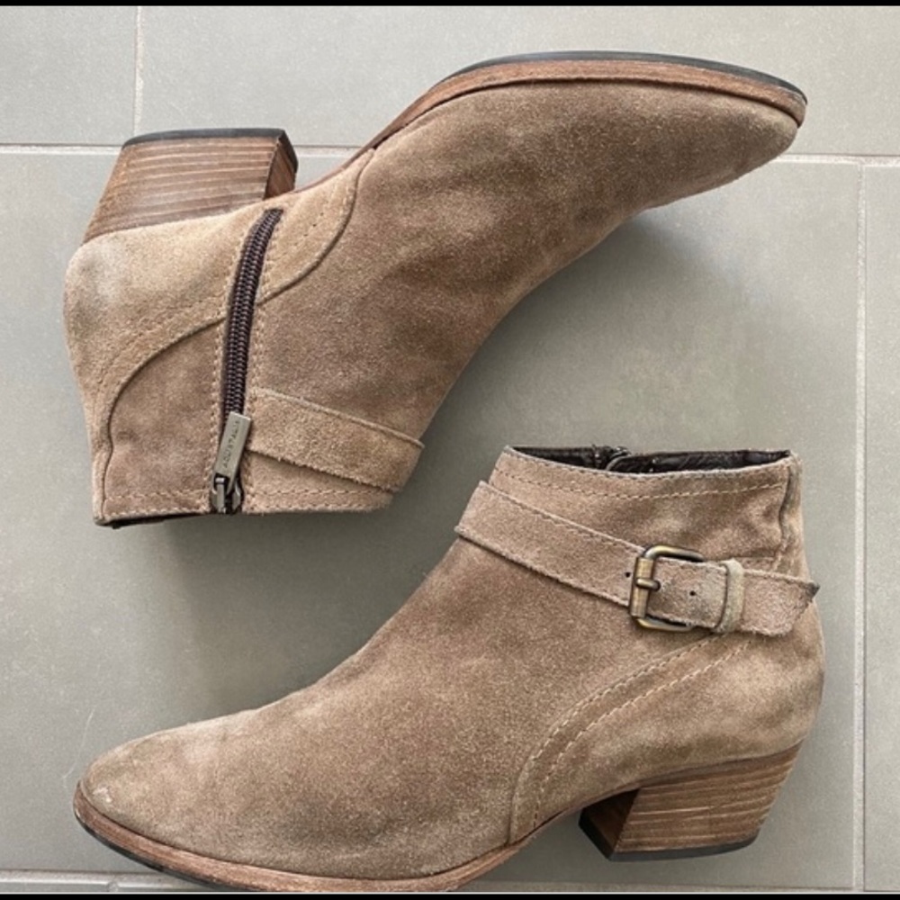 MOVING SALE! Aquatalia waterproof taupe ankle boots 8